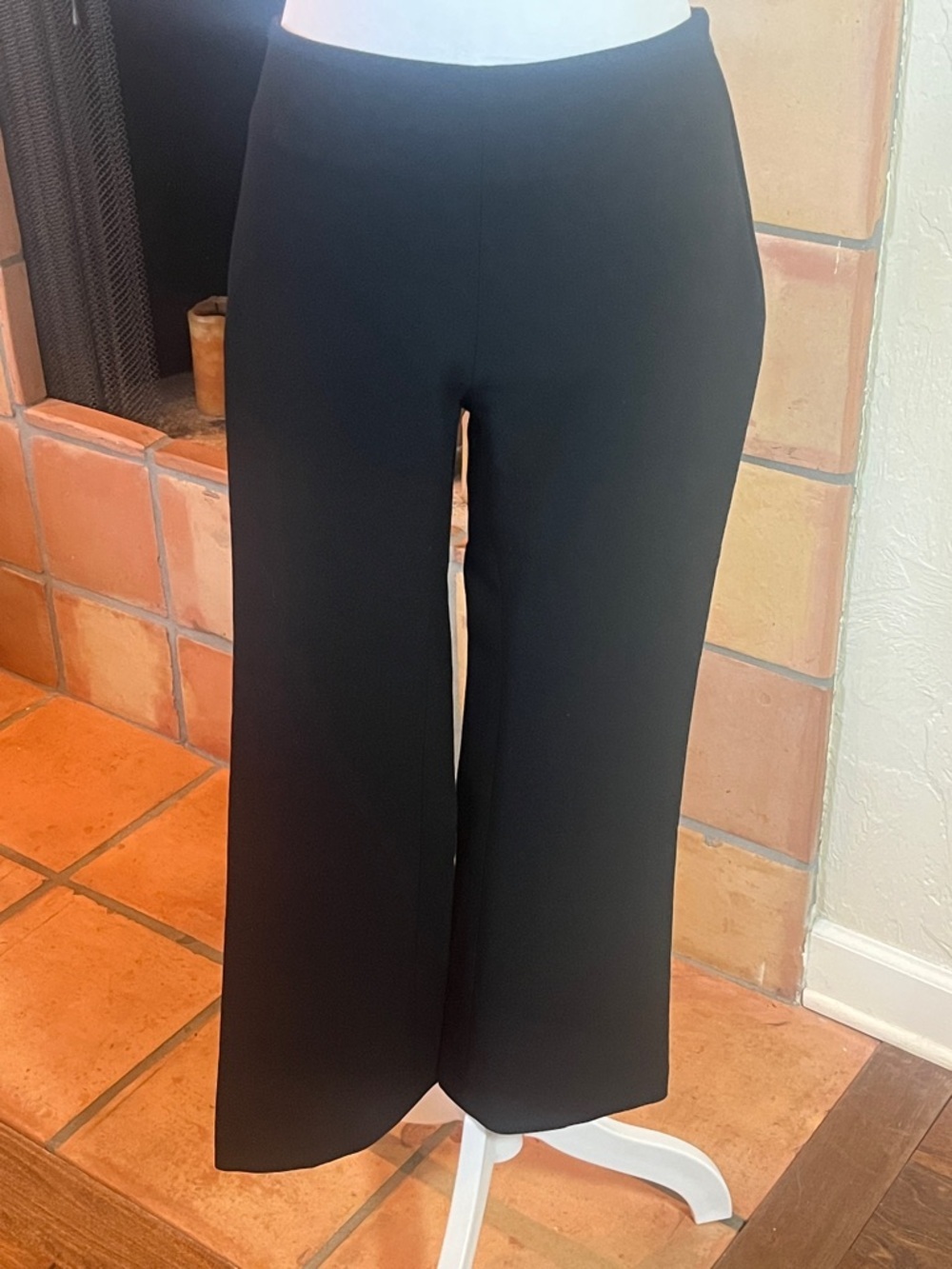 Massimo Dutti Black Side Zip Kick Flare Crop Pants, size 4